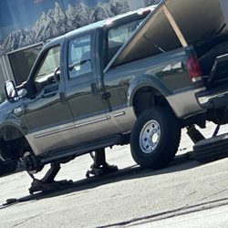 Les Schwab Tire Center