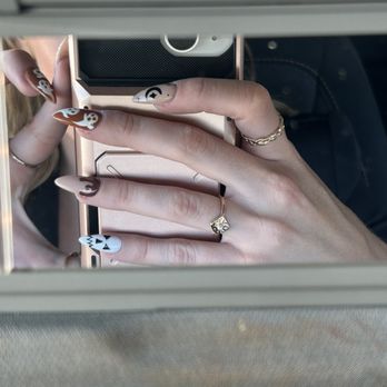 Grand Nails Lounge - Lian is amazing!!! 10/10 and quick service, everyone should go see her(: - Nail Salons Near Me - Phoenix, Arizona