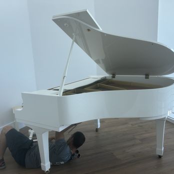 Joe Griffin Delivers - Baby grand piano - Movers Near Me - Dania Beach, Florida Joe Griffin Delivers - Baby grand piano - Movers Near Me - Dania Beach, Florida