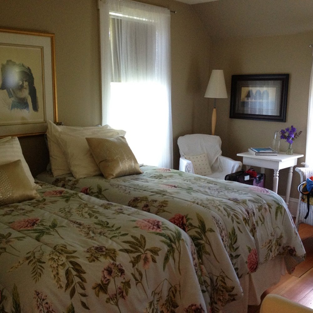 Corbett House B & B - Hotels Near Me - Sidney, British Columbia Corbett House B & B - Hotels Near Me - Sidney, British Columbia
