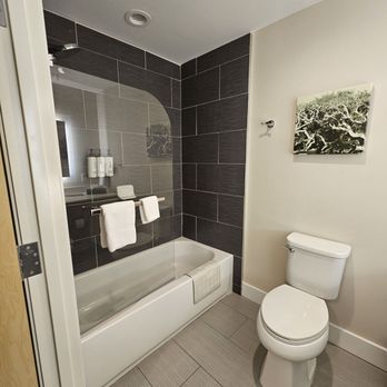 Voco St Augustine - Historic Area - Clean bathroom - Hotels Near Me - Saint Augustine, Florida Voco St Augustine - Historic Area - Clean bathroom - Hotels Near Me - Saint Augustine, Florida