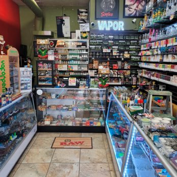 SMOKER'S GIFT SHOP - Updated June 2026 - 22 Photos - 253 West Yosemite Ave,  Manteca, California - Tobacco Shops - Phone Number