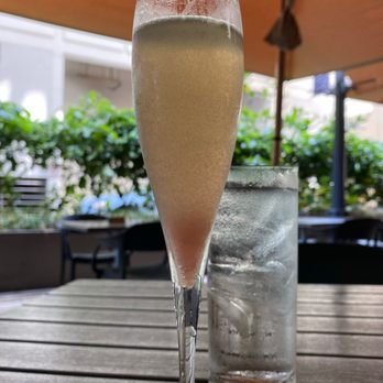 Basalt - Bellini Mimosa - New American Near Me - Honolulu, Hawaii