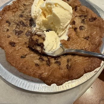 Black Angus Steakhouse - Chocolate chip cookie with ice cream - Steakhouses Near Me - Burbank, California Black Angus Steakhouse - Chocolate chip cookie with ice cream - Steakhouses Near Me - Burbank, California