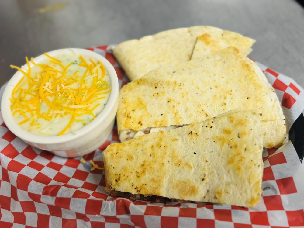 Chrissy's Cravings Logo