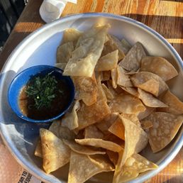 Salsa & Chips