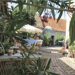 Weingut Alte Schmiede - Innenhof des Bio-Weinguts "Kleines Rheinhessen" in der Rheinhessischen Schweiz, in Siefersheim