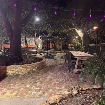 Floyds - Pearland - Outside Patio - Seafood Near Me - Pearland, Texas Floyds - Pearland - Outside Patio - Seafood Near Me - Pearland, Texas