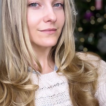 A Perfect Hue Salon - Trim, Hair repair/cuticle protectant before Partial highlight, Gloss, Deep conditioning treatment, and a blow out. - Hair Stylists Near Me - Las Vegas, Nevada
