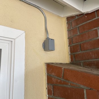 24/7 Electric - New outlet in patio - Electricians Near Me - Claremont, California