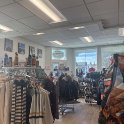 Howl Clothing & Adventure