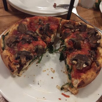 Giordano's - Deep dish Za - Pizza Near Me - Chicago, Illinois