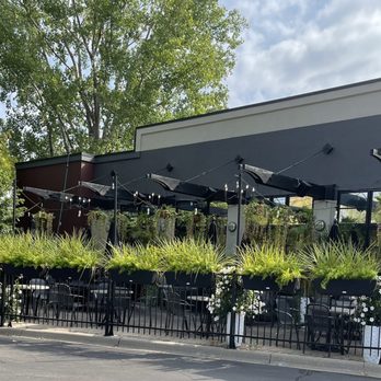 Gary’s Supper Club - Outdoor dining - Supper Clubs Near Me - Lakeville, Minnesota