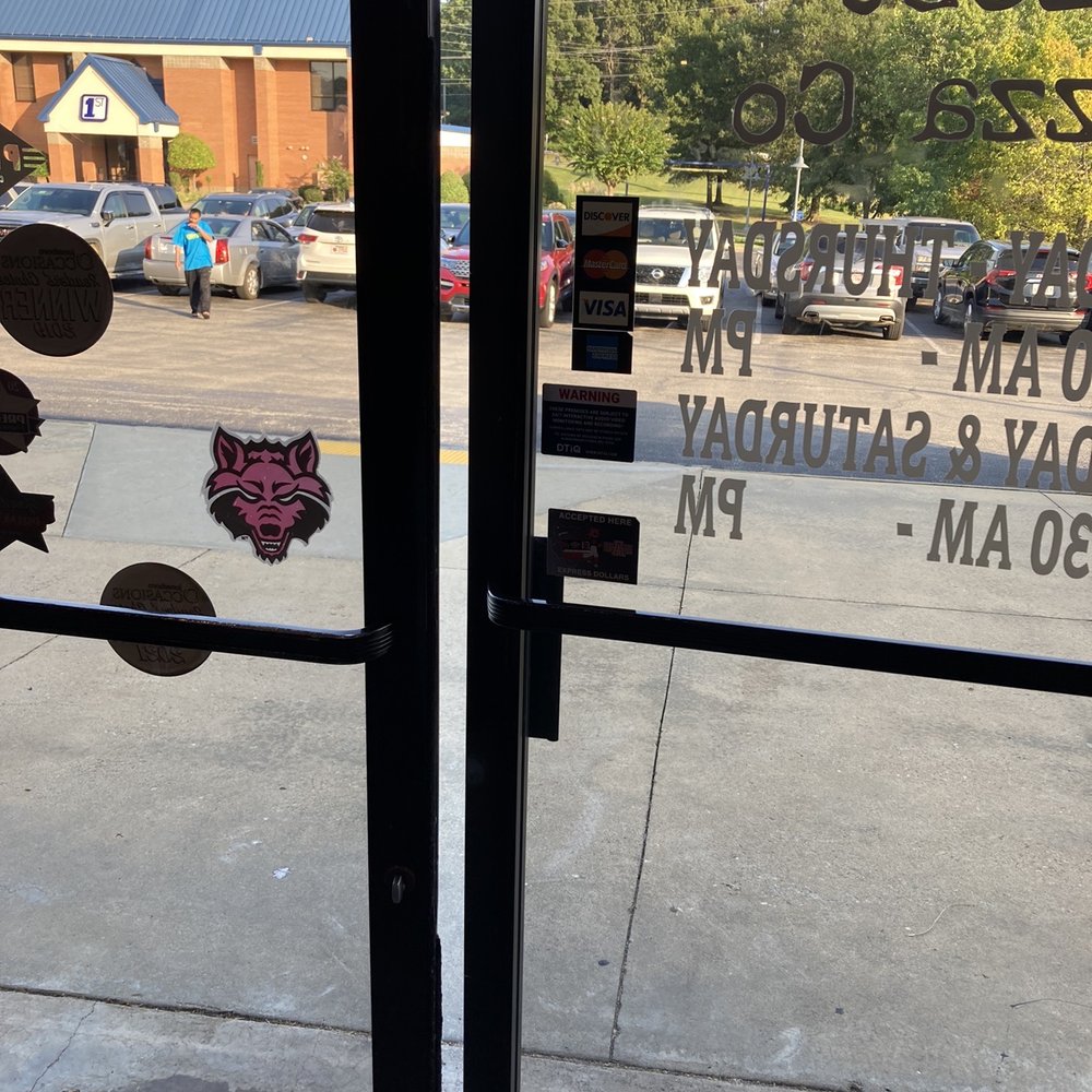 Lost Pizza - The main door that will not shut on its own, thereby letting in hordes of flies! - Pizza Near Me - Jonesboro, Arkansas Lost Pizza - The main door that will not shut on its own, thereby letting in hordes of flies! - Pizza Near Me - Jonesboro, Arkansas