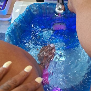 Ombre Nail Bar - Loading... - Nail Salons Near Me - Charlotte, North Carolina