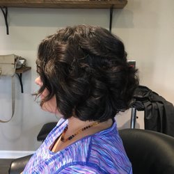 Auburn Moon Salon