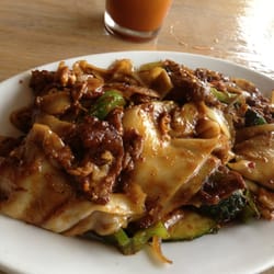 Thai Bamboo Restaurant - Pad kee mao (drunken noodles). Very yummy!!