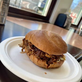 Smoked on Main - Pulled pork sandwich - Barbeque Near Me - Wethersfield, Connecticut