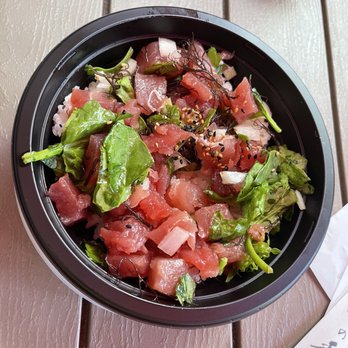 Maguro Spot - Hawaiian with maguro tuna (large) - Seafood Near Me - Honolulu, Hawaii Maguro Spot - Hawaiian with maguro tuna (large) - Seafood Near Me - Honolulu, Hawaii