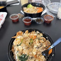 Jarvan Bento & Boba - Bimbimbap, stir fried ramen with shrimp