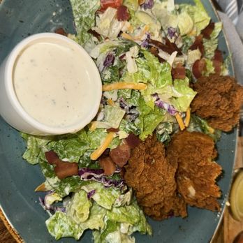 Kitchen Social - Crispy chicken salad - Cocktail Bars Near Me - Beachwood, Ohio