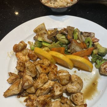 The Angle steak seafood bar - hibachi chicken w fried rice , no egg - Steakhouses Near Me - Oceanside, New York