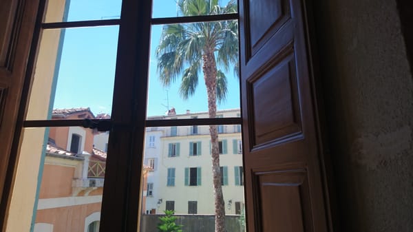 Maison Bonaparte by null