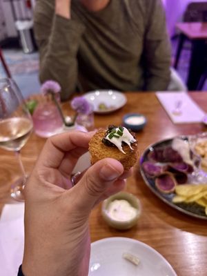 Pearl Street Caviar by null
