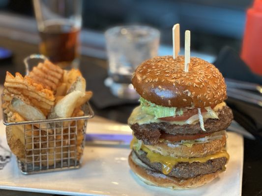 Guy Fieri's Foxwoods Kitchen & Bar by null