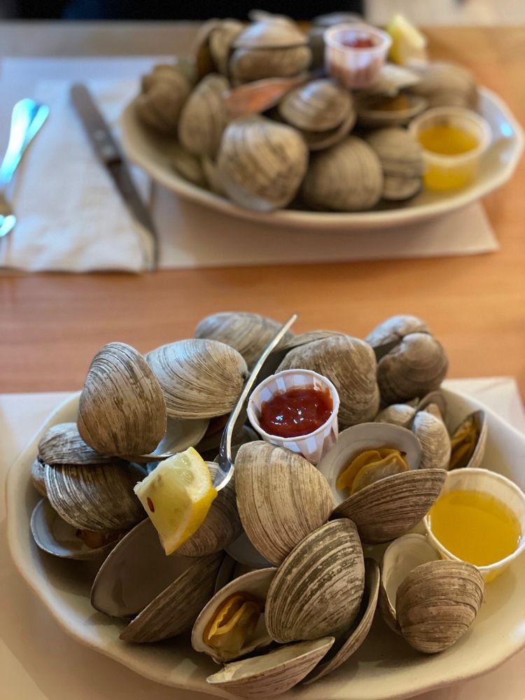 PUB 199 Updated July 2024 906 Photos & 783 Reviews 199 Howard