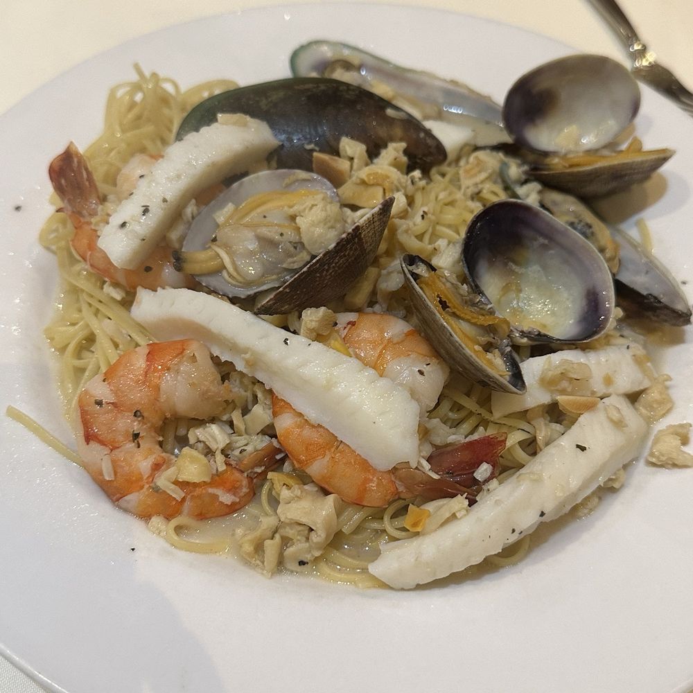 Assaggio Bistro - Combination Seafood - Italian Near Me - Honolulu, Hawaii Assaggio Bistro - Combination Seafood - Italian Near Me - Honolulu, Hawaii