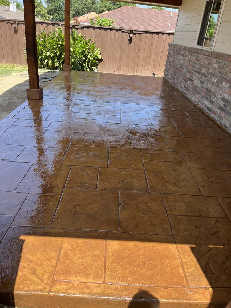 Slide of Rios Contracting