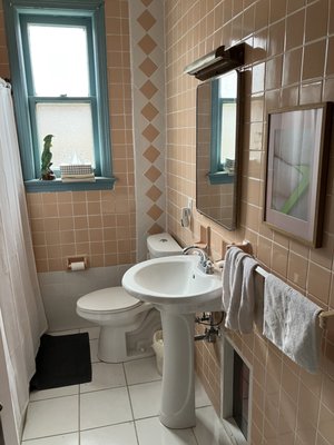 La Hutte Royal (Art House) by null