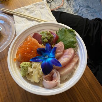 Kusshi - Chirashi - Sushi Bars Near Me - Arlington, Virginia