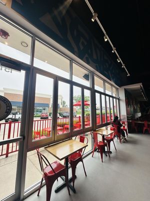 Dave's Hot Chicken by null