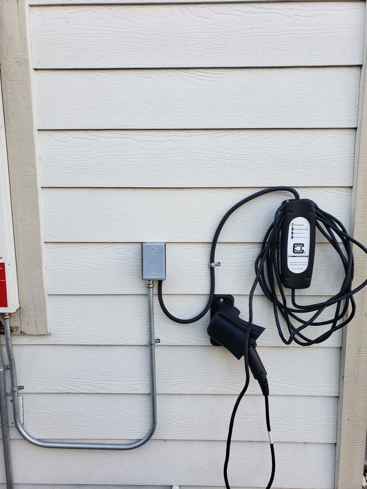 Slide of THRONE ELECTRIC