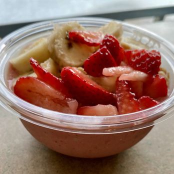 Jamba - chunky strawberry bowl (granola omitted) - Juice Bars & Smoothies Near Me - San Bruno, California