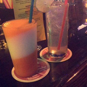 The Holler - Ménage trio frozen drink and the pucker punch both awesome - Cocktail Bars Near Me - Brooklyn, New York