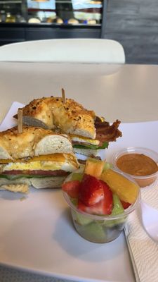 Reggie's Deli & Cafe by null