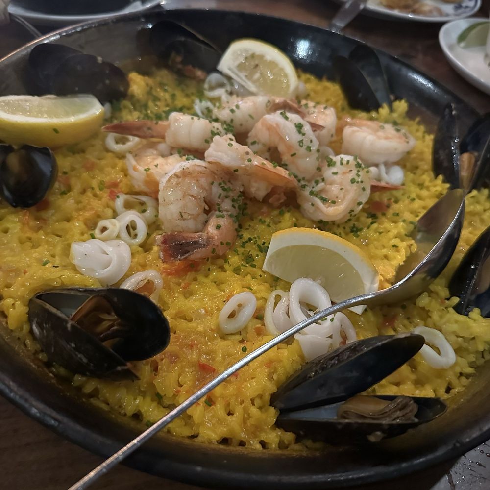 Casa Córdoba - Mariners Paella - Spanish Near Me - Montrose, California Casa Córdoba - Mariners Paella - Spanish Near Me - Montrose, California