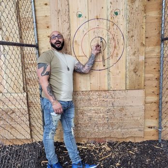 Axe Ventures LA - Axe Throwing Near Me - Los Angeles, California