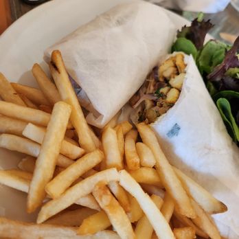 Uncle Momo - Chicken Shawarma Sandwich Special - Middle Eastern Near Me - Montclair, New Jersey