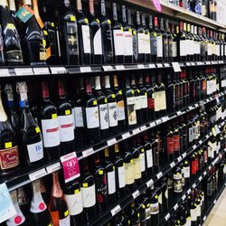 Bootleggers - Excellent selection of wine!