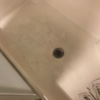 Edgewater - Dirty unscrubbed tub! - Hotels Near Me - Laughlin, Nevada