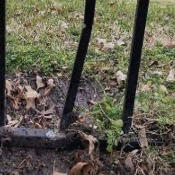 Golden Fence - Dogs easily spread spindles. - Fences & Gates Near Me - Mchenry, Illinois