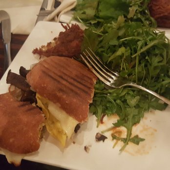 DiWine - Wine Bars Near Me - Astoria, New York DiWine - Wine Bars Near Me - Astoria, New York