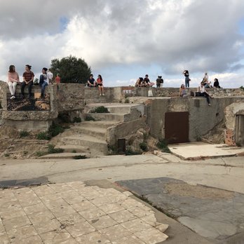 Bunkers del Carmel - The bunkers - Local Flavor Near Me - Barcelona, B