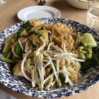 Sla Thai Restaurant - Pad thai - Thai Near Me - Montclair, New Jersey Sla Thai Restaurant - Pad thai - Thai Near Me - Montclair, New Jersey