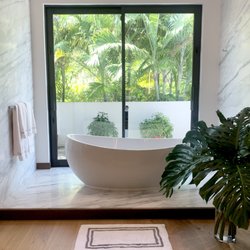 Ronique Cross - Lifestyle International Realty