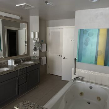 Orlando World Center Marriott - Master bath - Hotels Near Me - Orlando, Florida Orlando World Center Marriott - Master bath - Hotels Near Me - Orlando, Florida